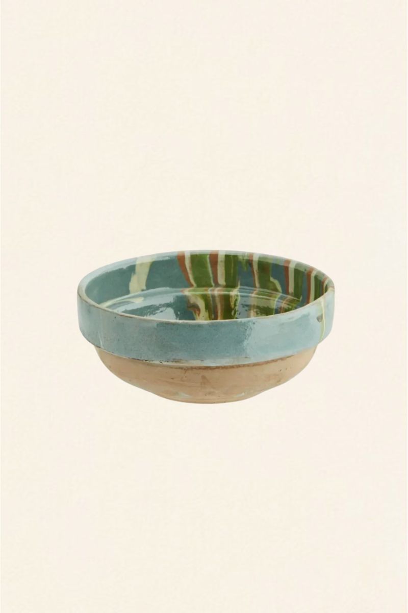 Hand-painted clay bowl 01