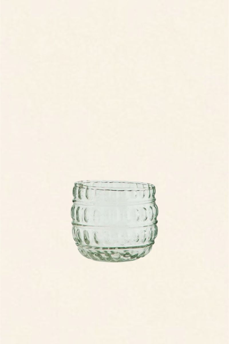 Verre rose de couleurs assorties