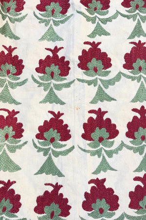 Suzani 139 (150x210)