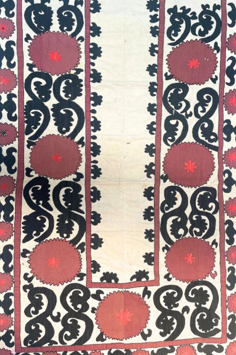 Suzani 106 (155x210)