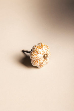 Porcelain knob 3