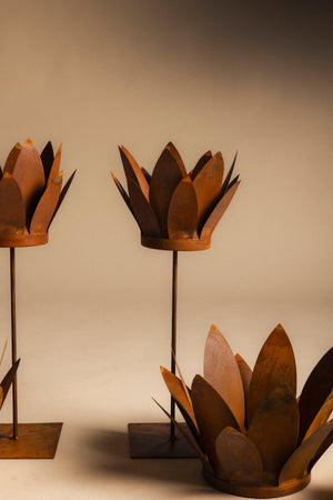 Candelabro Tulipa Oxido Con Pie CLBR04
