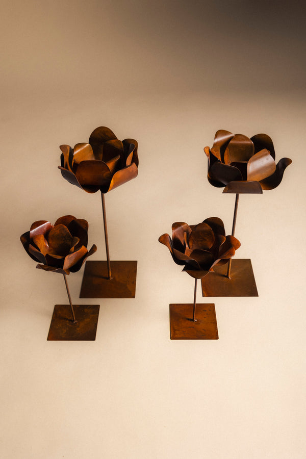 Candelabro Rosa de Oxido Con Pie CLBR05