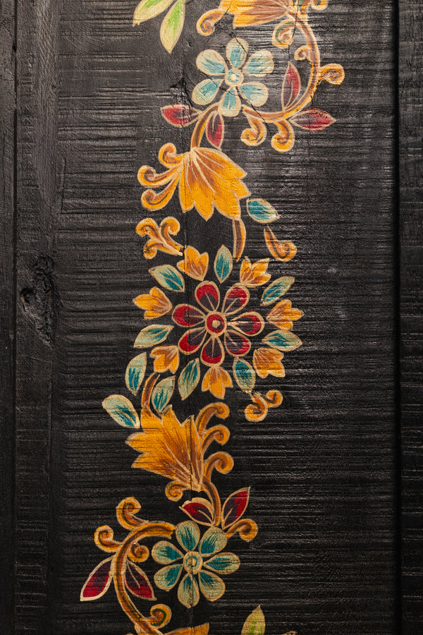 Couleurs du plateau à fleurs en laiton