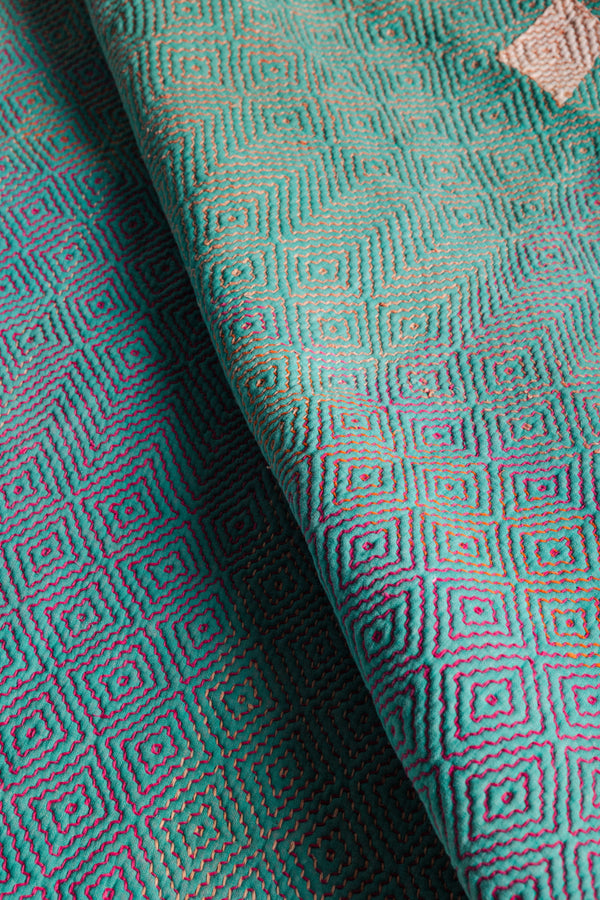 Kantha KTH01