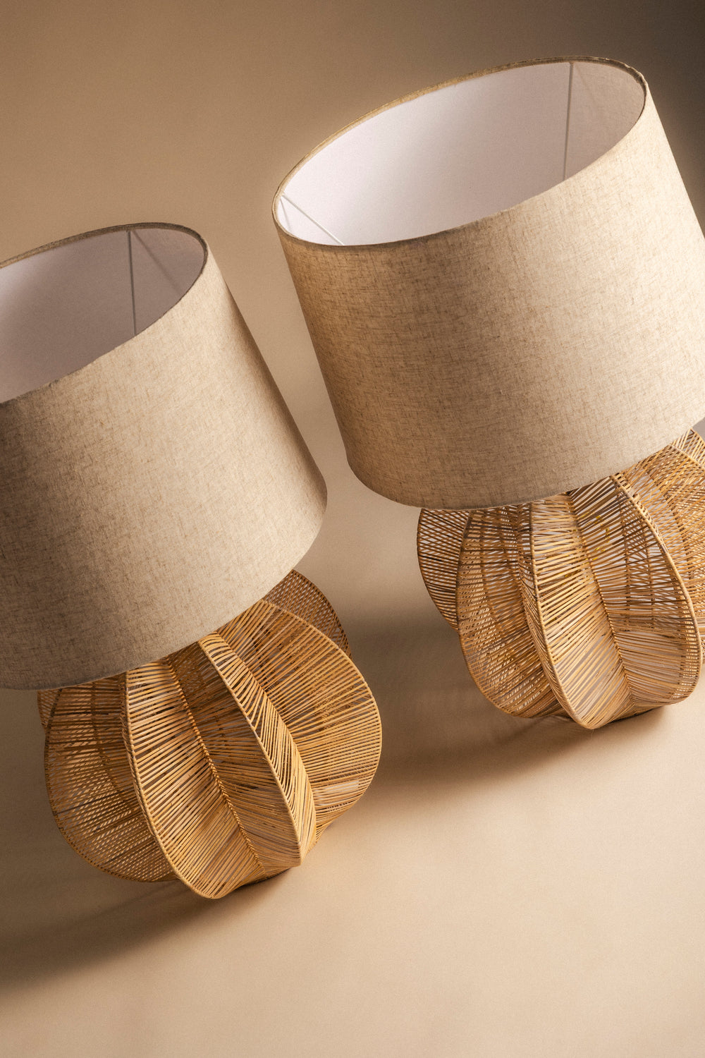 Pie de Lámpara Ratán LAMP16