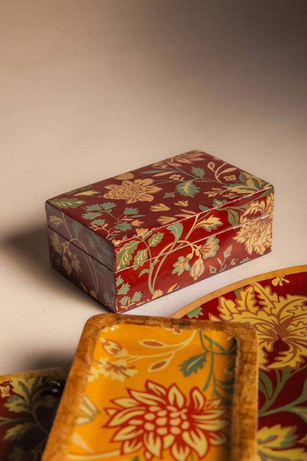 Boîte à bijoux en cristal cubique