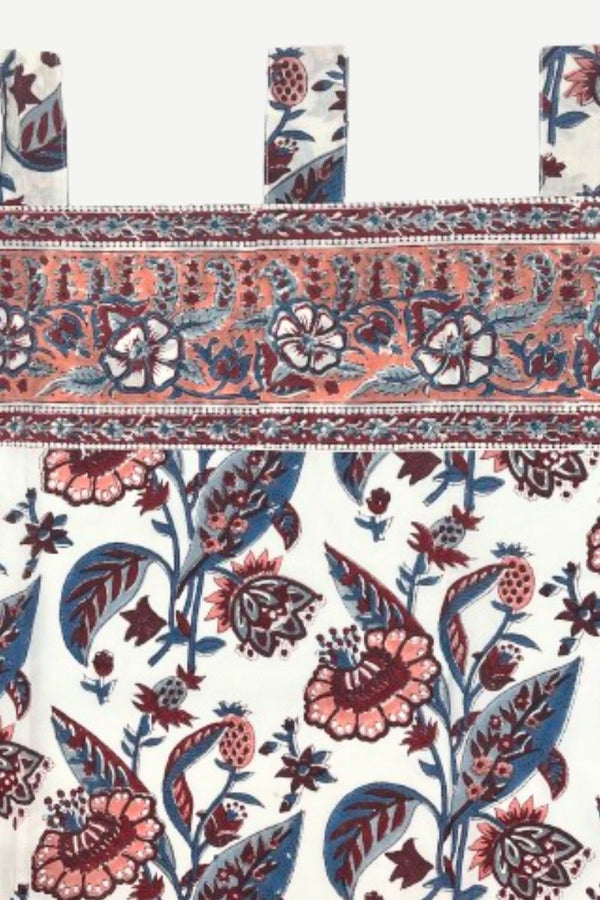Curtain 01