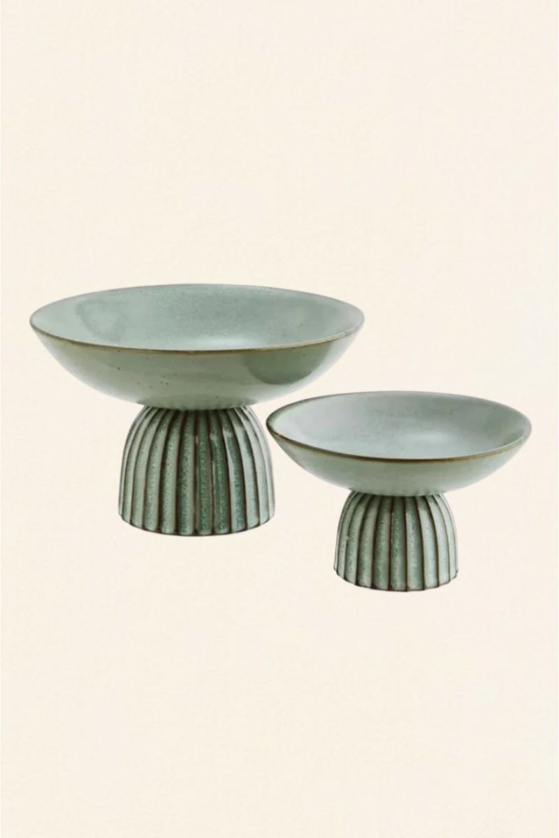 Green bowl with stand