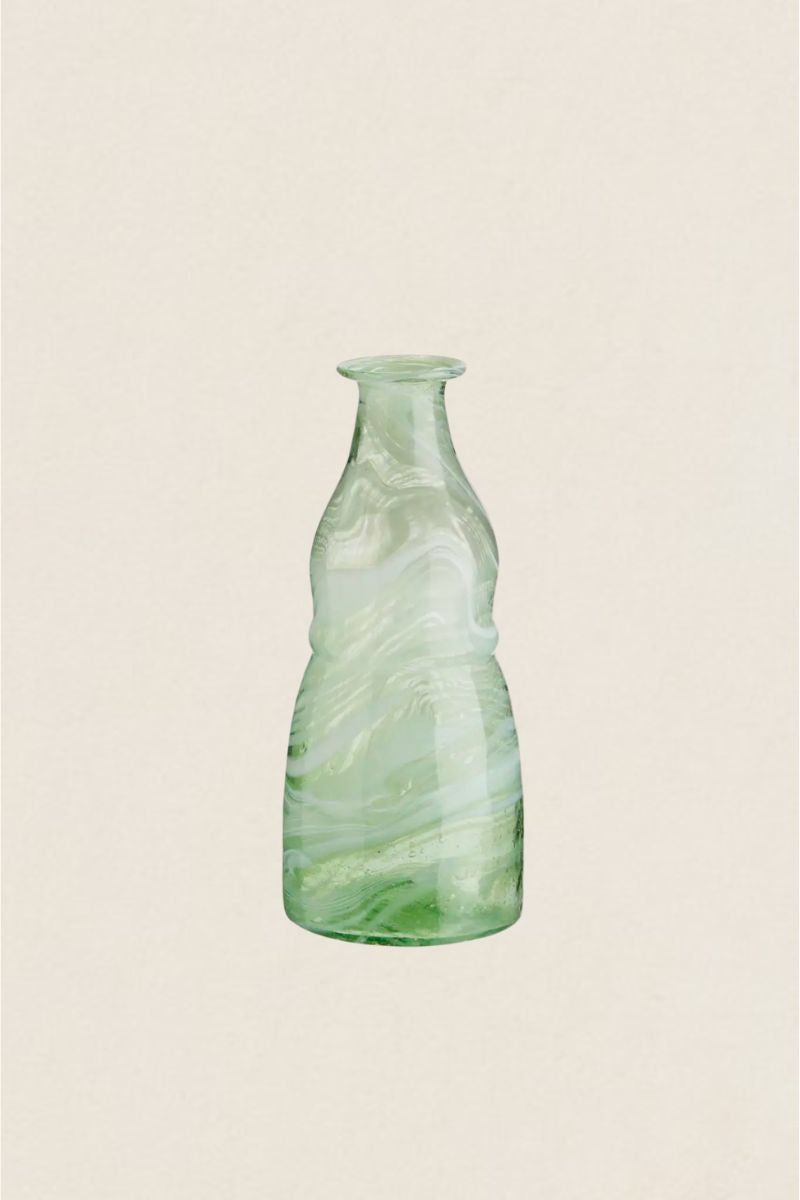 Bouteille en verre recyclé vert
