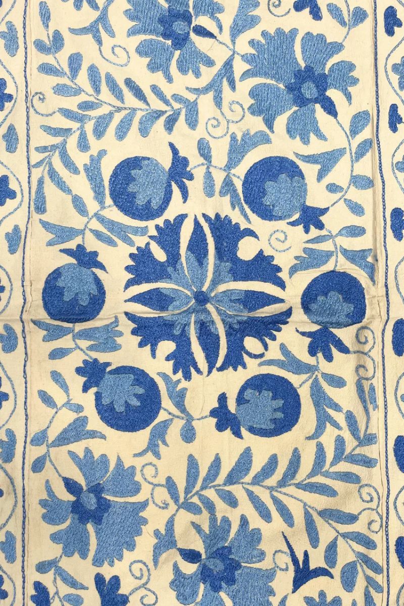 Suzani 64 (200x145)